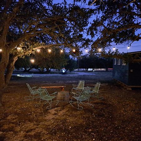 Вилла The Container Retreat @ 290 Wine Trail #1 Escape To Hye, Tx Экстерьер фото
