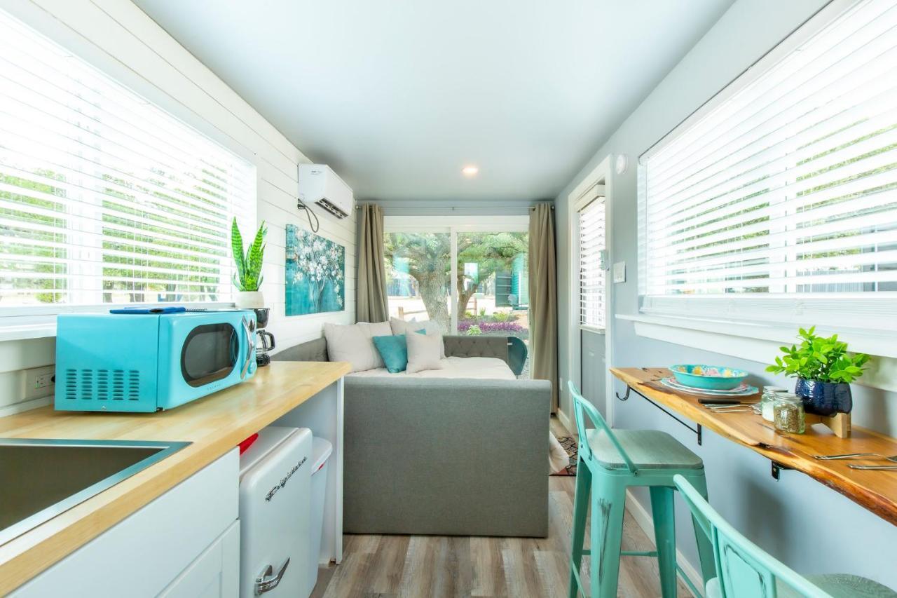 Вилла The Container Retreat @ 290 Wine Trail #1 Escape To Hye, Tx Экстерьер фото